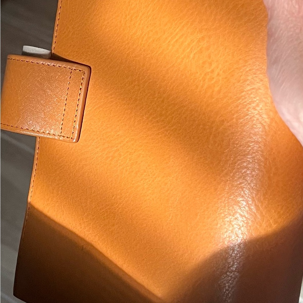 Gillio Medium Compagna Planner Pre-Owned